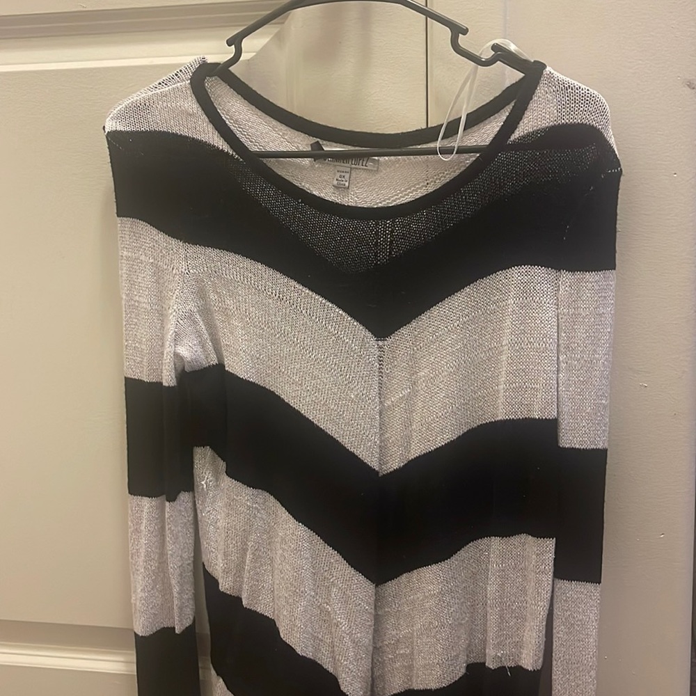 Black and white Chevron striped sweater shirt